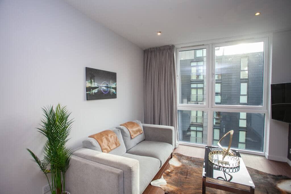 1 Bedroom Apartment in Very Central Location in 21 Oswald Street G1 4PE - Property image 4 - VivreStays