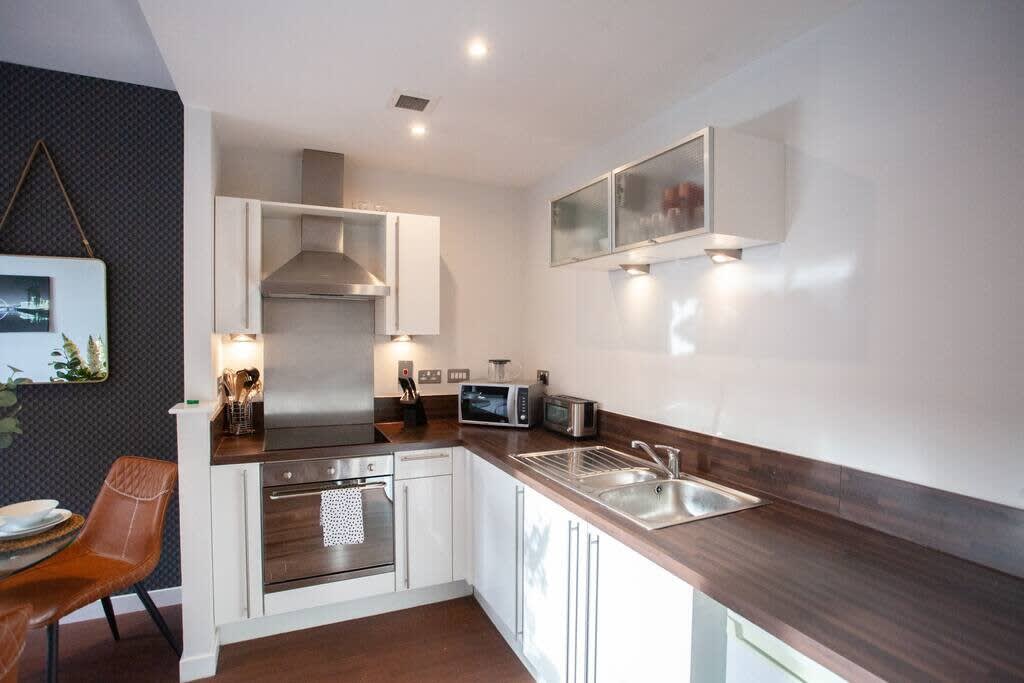 1 Bedroom Apartment in Very Central Location in 21 Oswald Street G1 4PE - Property image 10 - VivreStays