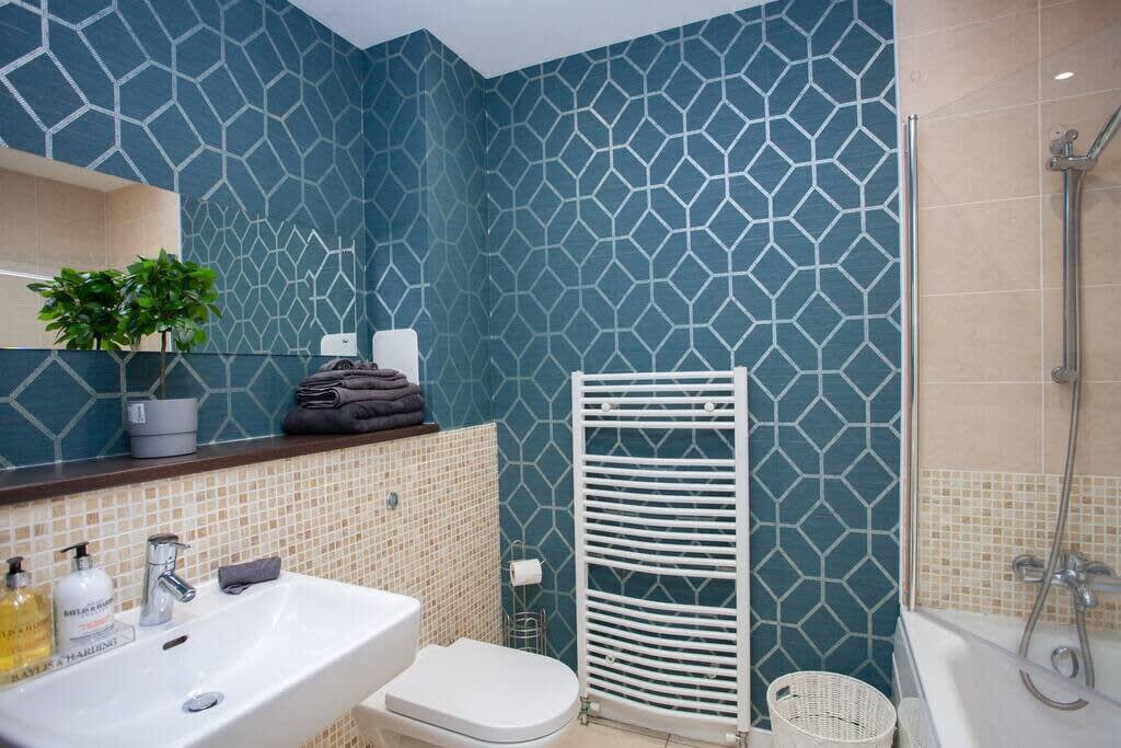 1 Bedroom Apartment in Very Central Location in 21 Oswald Street G1 4PE - Property image 11 - VivreStays