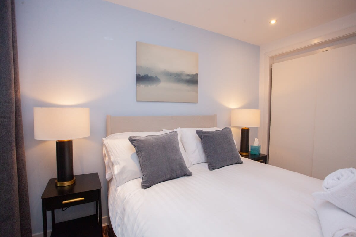 Modern Riverside Flat in Glasgow City in 72 Lancefield Quay G3 8JF - Property image 5 - VivreStays