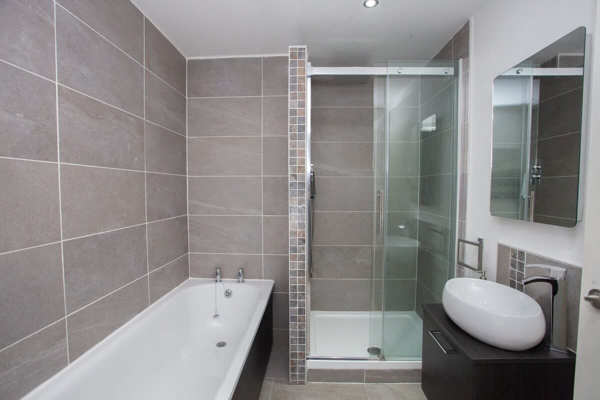 Modern Riverside Flat in Glasgow City in 72 Lancefield Quay G3 8JF - Property image 9 - VivreStays