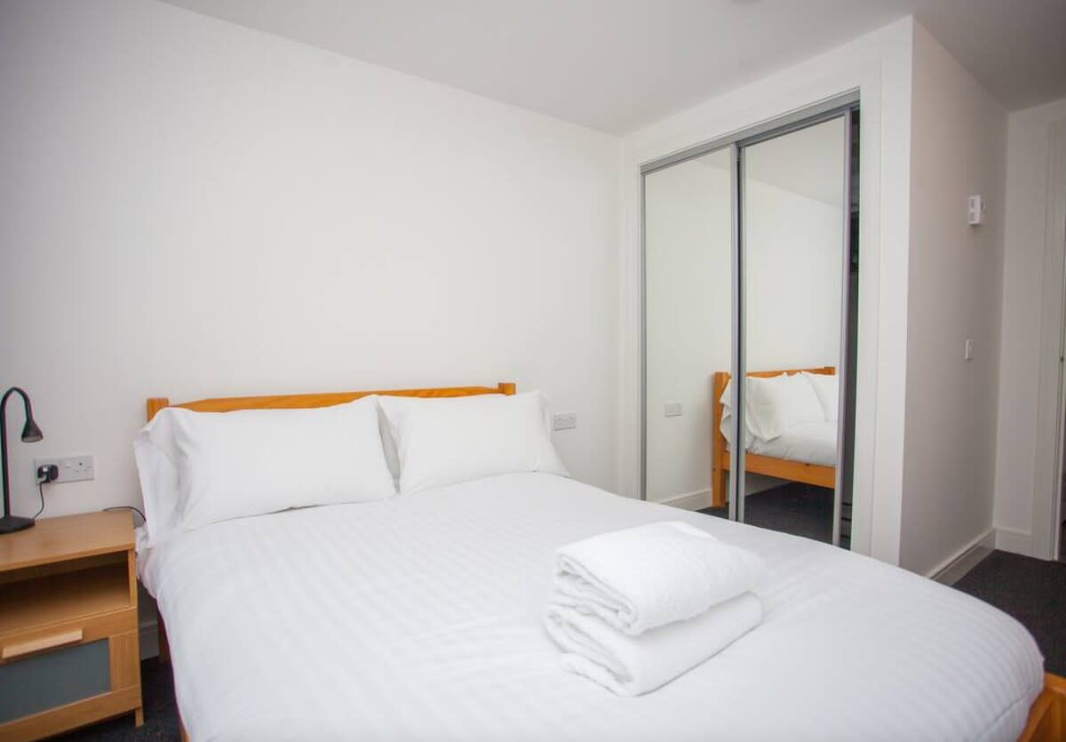 View Beautiful Flat with Panoramic Views over the City in 155 Buccleuch Street G3 6QN Beautiful Flat with Panoramic Views over the City in 155 Buccleuch Street G3 6QN - Property image 11 - VivreStays