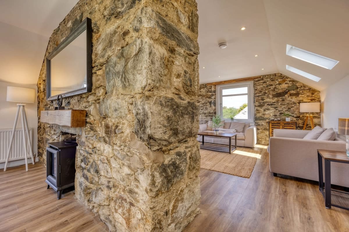 Blar Cottage (Private Sauna + Fast Starlink Wifi) in Rockhill Farm PA33 1BH - Property image 10 - VivreStays