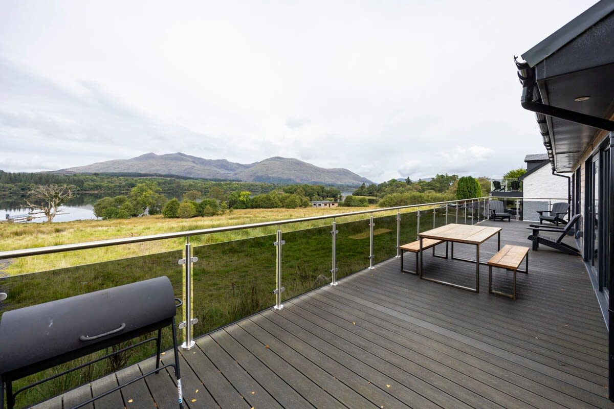 Loch Awe Lodge with Stunning Views Ardbrecknish in Ardbrecknish PA33 1BH - Property image 27 - VivreStays