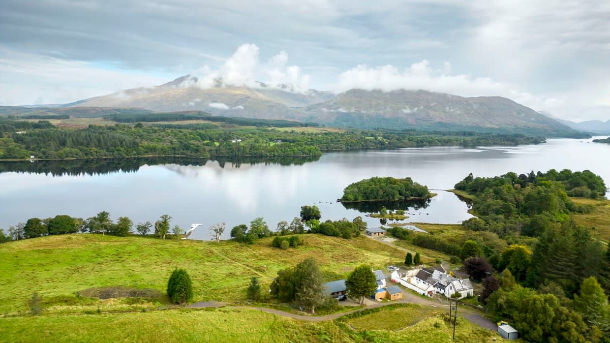 Loch Awe Lodge with Stunning Views Ardbrecknish in Ardbrecknish PA33 1BH - Property image 45 - VivreStays