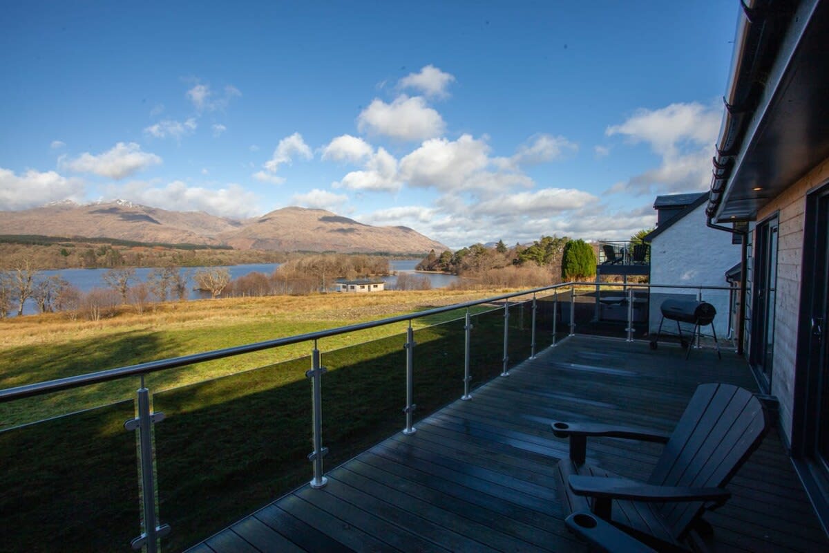 Loch Awe Lodge with Stunning Views Ardbrecknish in Ardbrecknish PA33 1BH - Property image 43 - VivreStays