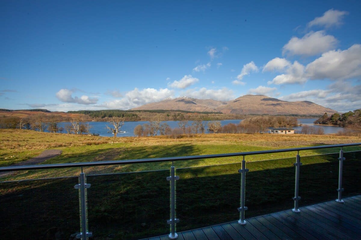 Loch Awe Lodge with Stunning Views Ardbrecknish in Ardbrecknish PA33 1BH - Property image 44 - VivreStays
