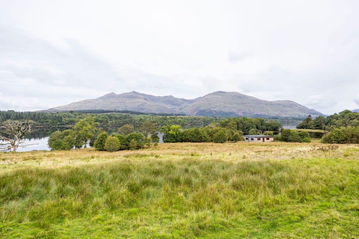 Loch Awe Lodge with Stunning Views Ardbrecknish in Ardbrecknish PA33 1BH - Property image 47 - VivreStays