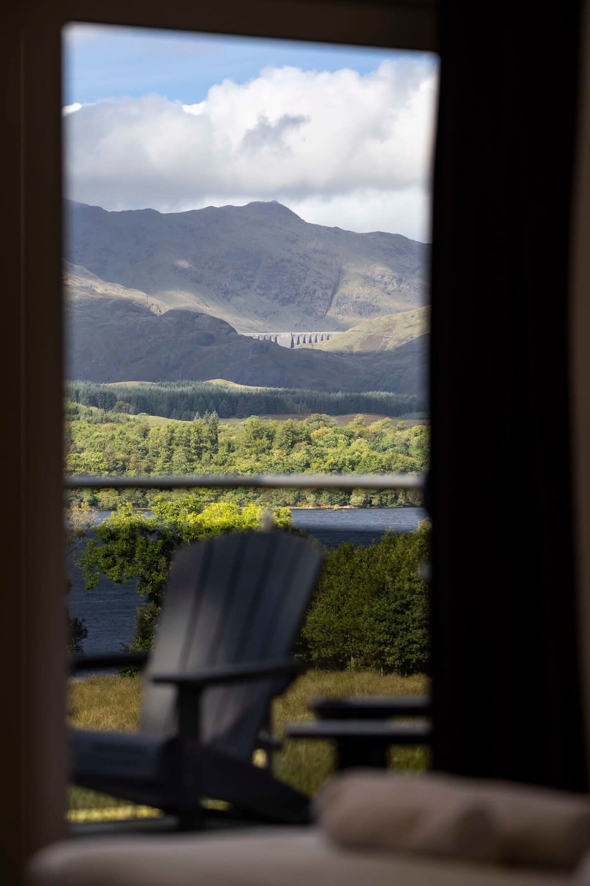 Loch Awe Lodge with Stunning Views Ardbrecknish in Ardbrecknish PA33 1BH - Property image 13 - VivreStays