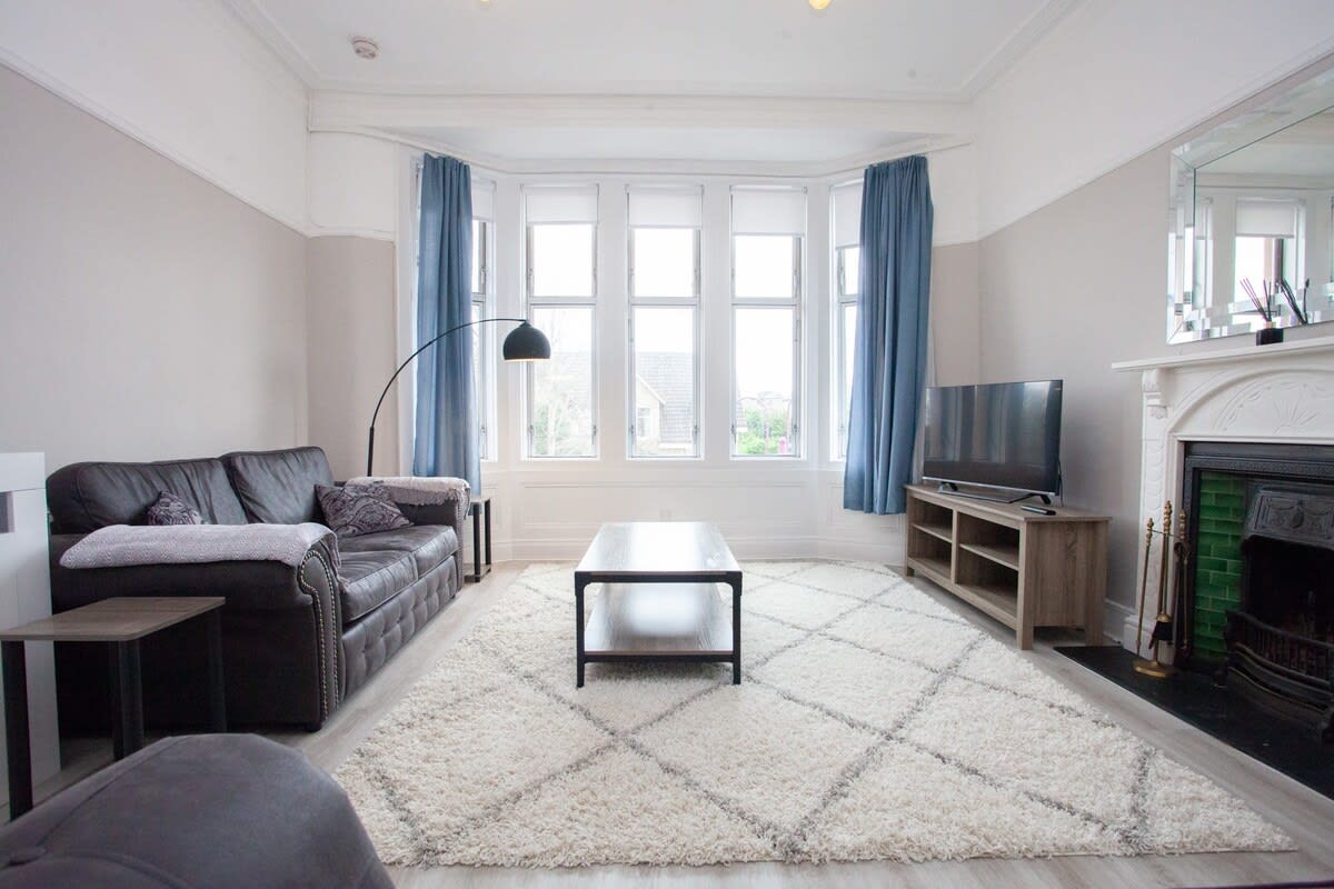 Charming 2 Bed Flat in Giffnock in 206 Fenwick Road G46 6UE - Property image 5 - VivreStays