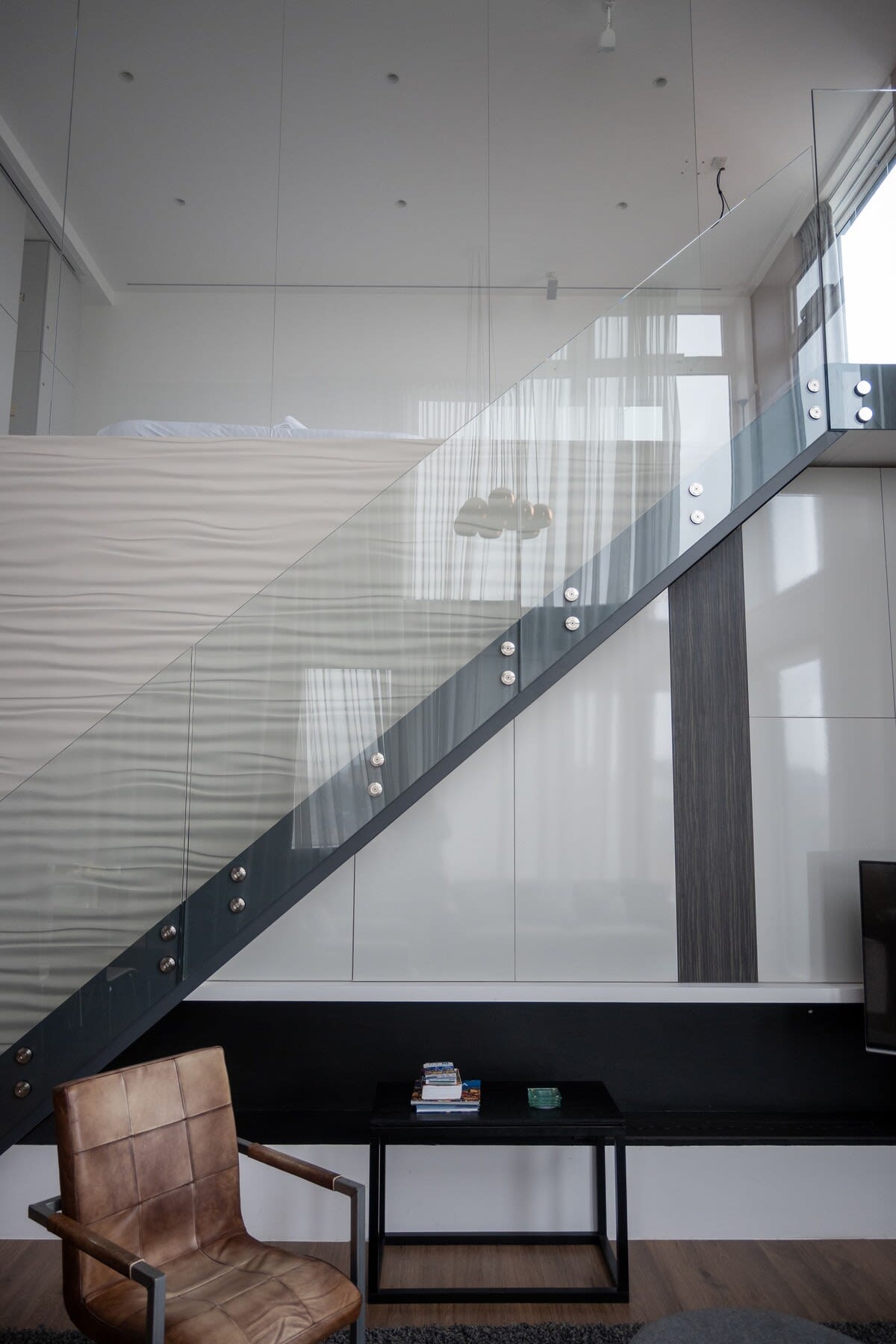 Trendy 3-Bed Flat with River Views Glasgow in 11 Castlebank Place G11 6BJ - Property image 8 - VivreStays