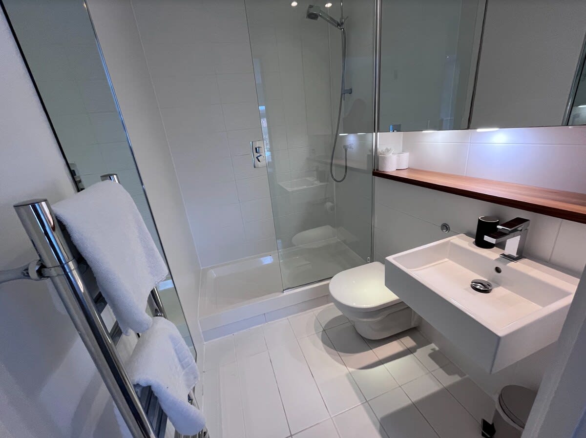 Modern 2 Bedroom Apartment in Glasgow Harbour Terraces 357 G11 6EB - Property image 10 - VivreStays