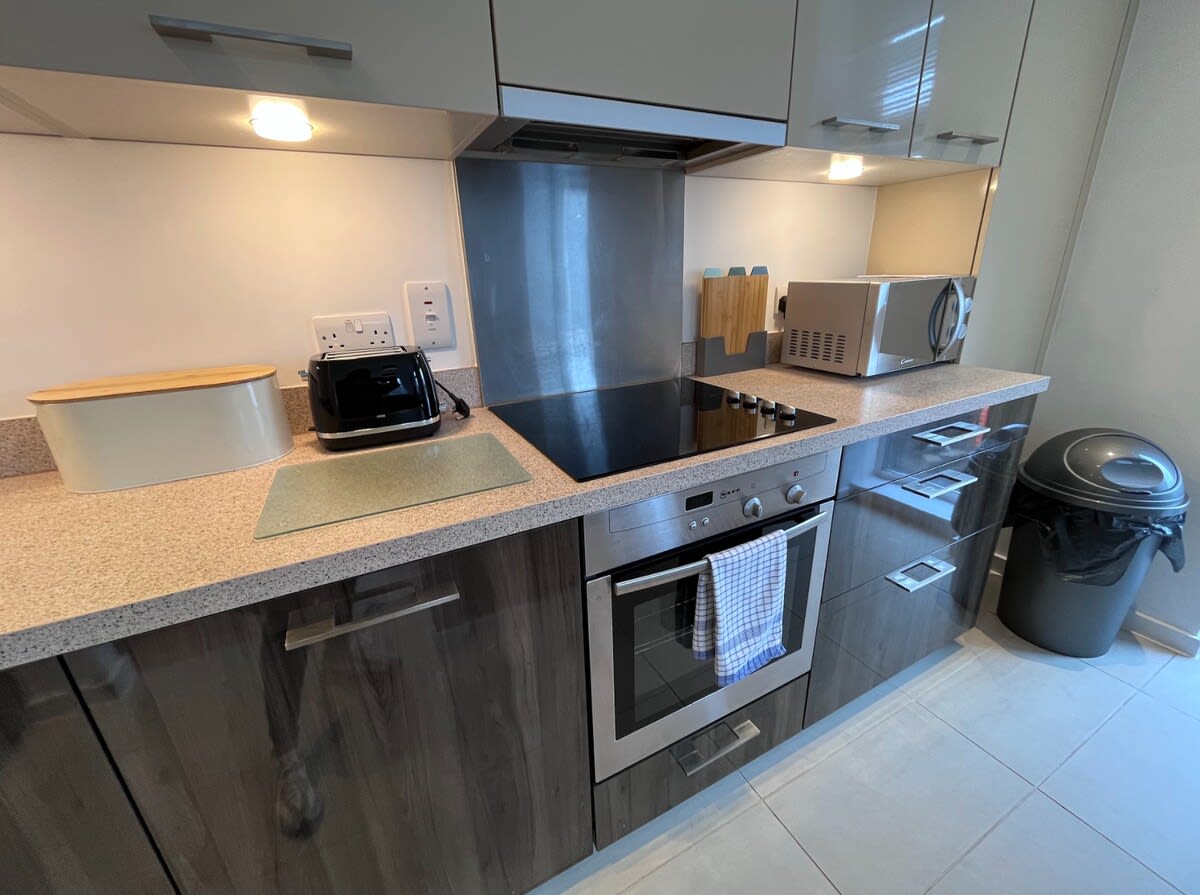 Modern 2 Bedroom Apartment in Glasgow Harbour Terraces 357 G11 6EB - Property image 15 - VivreStays