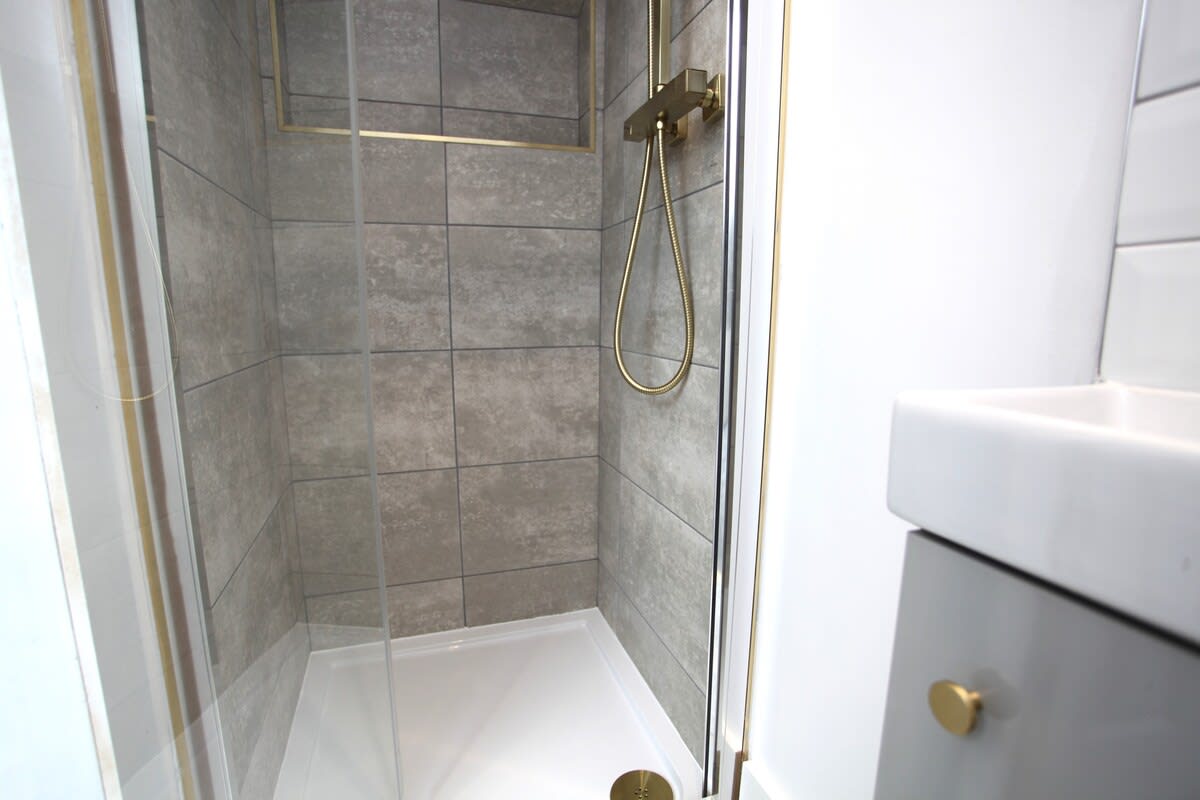 Stylish 3-Bed Flat in Glasgow in Crow Road 618 G13 1NP - Property image 22 - VivreStays