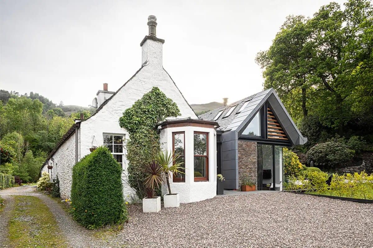 View Loch View Roselea Cottage, Luss in 1 Roselea Cottages G83 8NU Loch View Roselea Cottage, Luss in 1 Roselea Cottages G83 8NU - Property image 18 - VivreStays