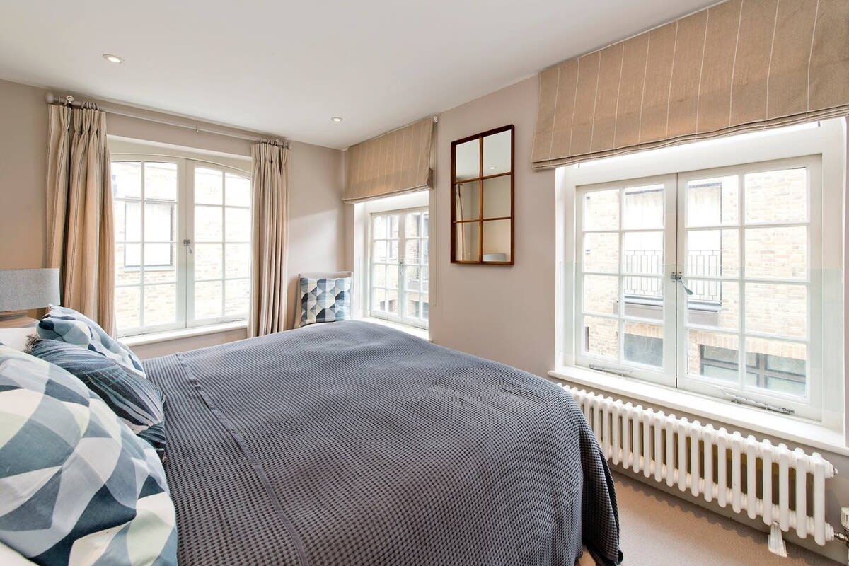 Modern 2-Bedroom Apartment, Notting Hill in 3 Westbourne Grove Mews W11 2RU - Property image 14 - VivreStays
