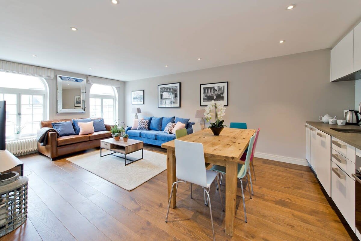 Modern 2-Bedroom Apartment, Notting Hill in 3 Westbourne Grove Mews W11 2RU - Property image 15 - VivreStays