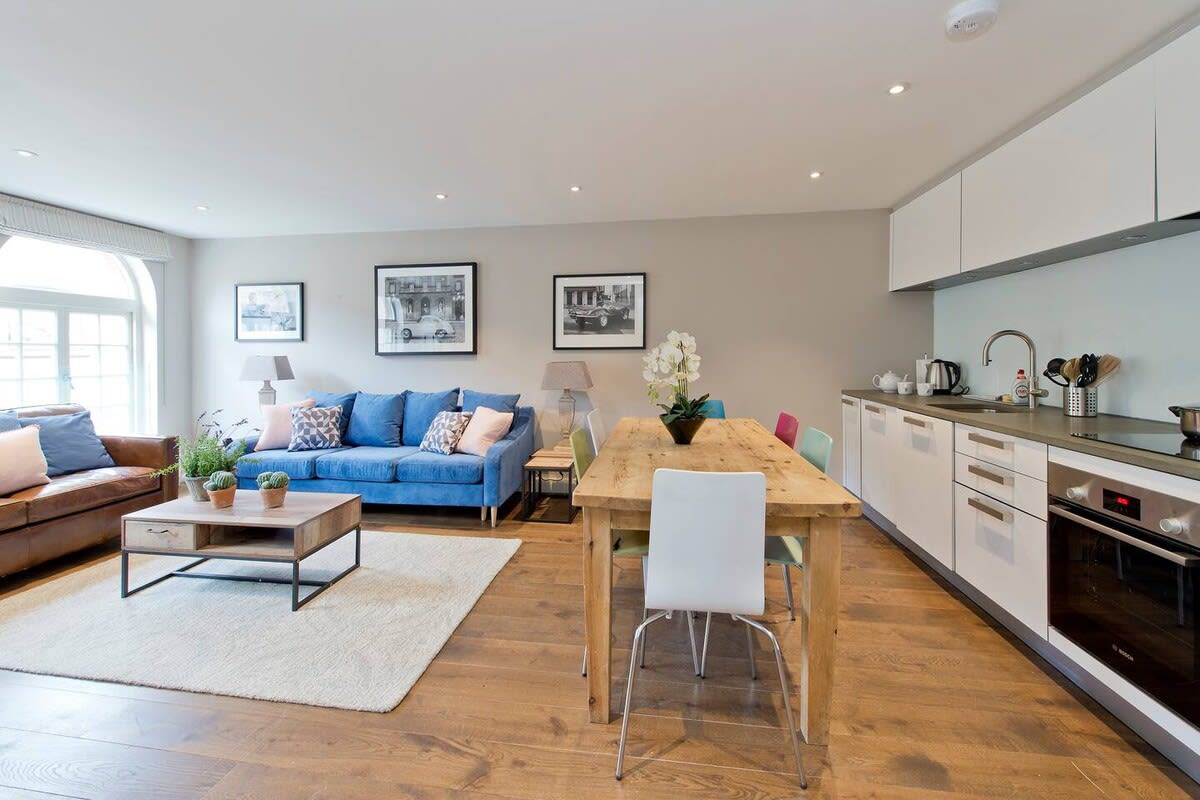 Modern 2-Bedroom Apartment, Notting Hill in 3 Westbourne Grove Mews W11 2RU - Property image 10 - VivreStays