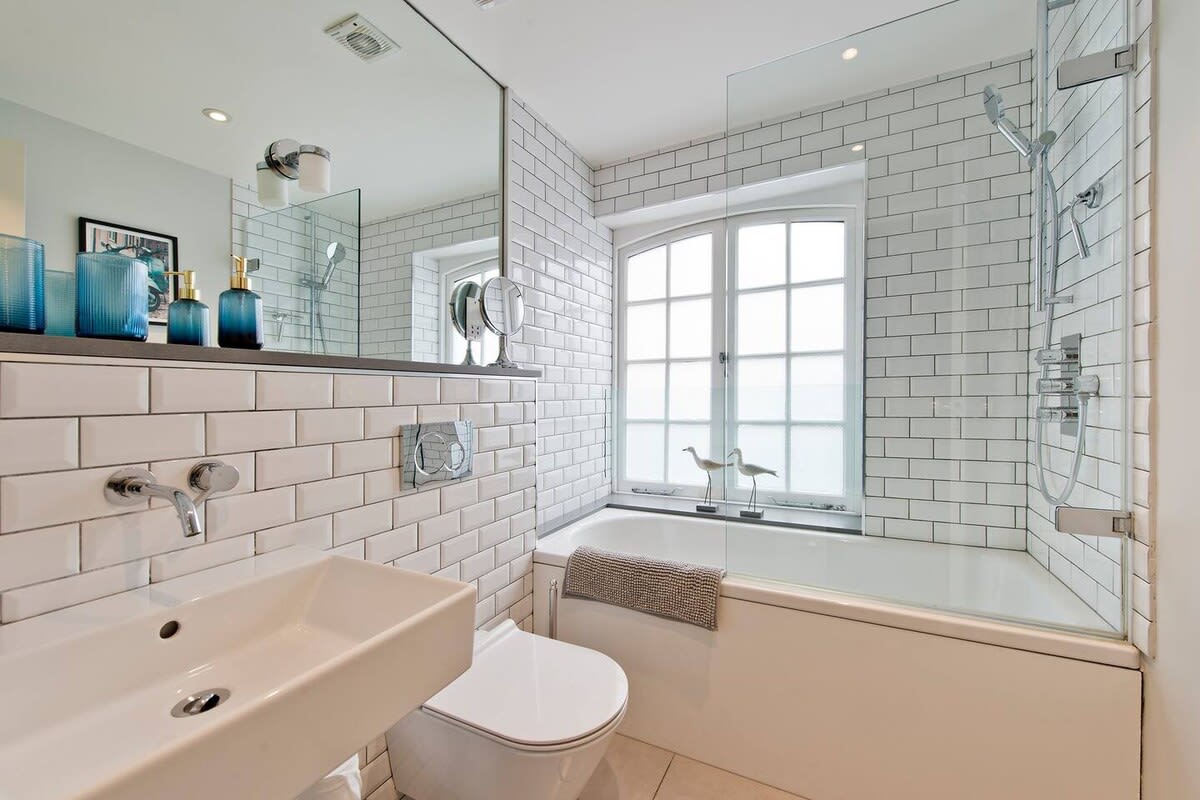 Modern 2-Bedroom Apartment, Notting Hill in 3 Westbourne Grove Mews W11 2RU - Property image 4 - VivreStays