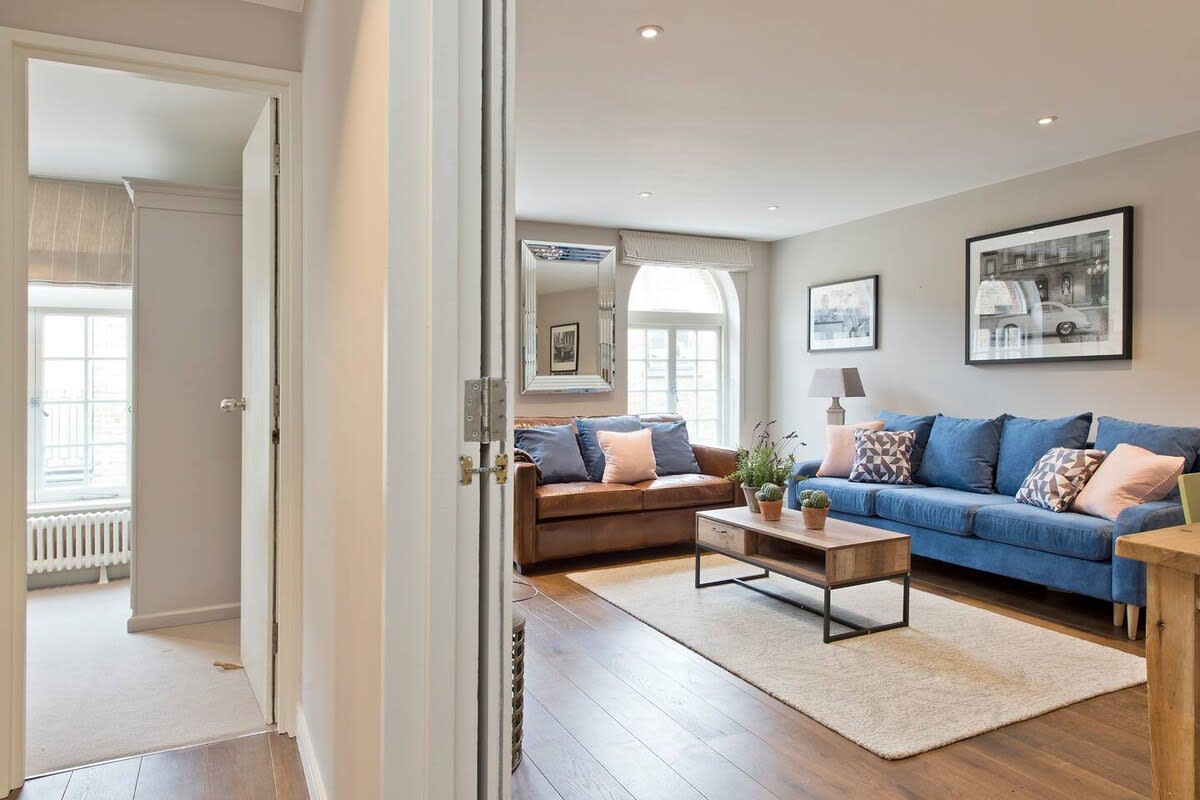 Modern 2-Bedroom Apartment, Notting Hill in 3 Westbourne Grove Mews W11 2RU - Property image 7 - VivreStays