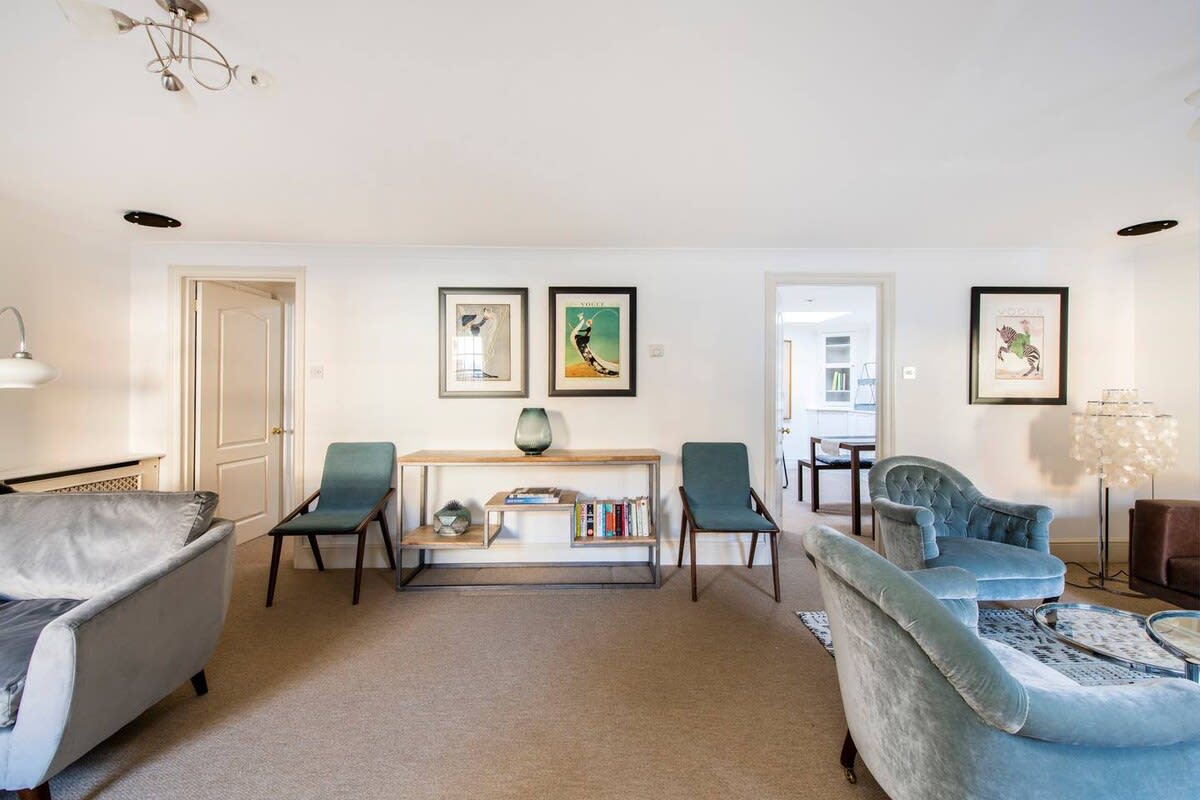 2 Bed Apartment, Notting Hill in 7A Ledbury Mews North W11 2AF - Property image 9 - VivreStays