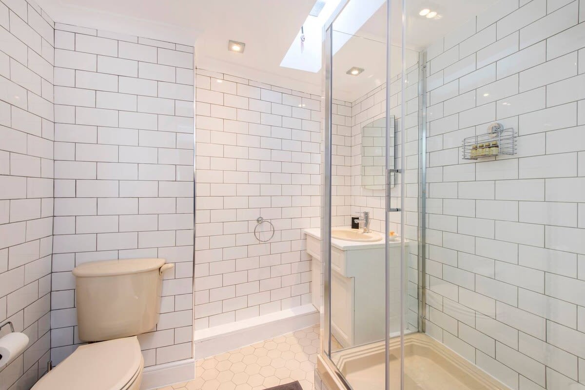 2 Bed Apartment, Notting Hill in 7A Ledbury Mews North W11 2AF - Property image 7 - VivreStays