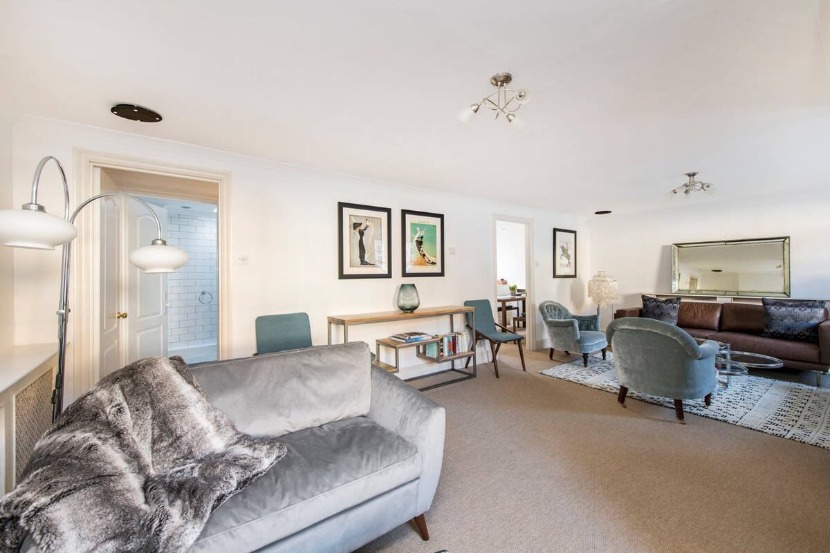 2 Bed Apartment, Notting Hill in 7A Ledbury Mews North W11 2AF - Property image 16 - VivreStays