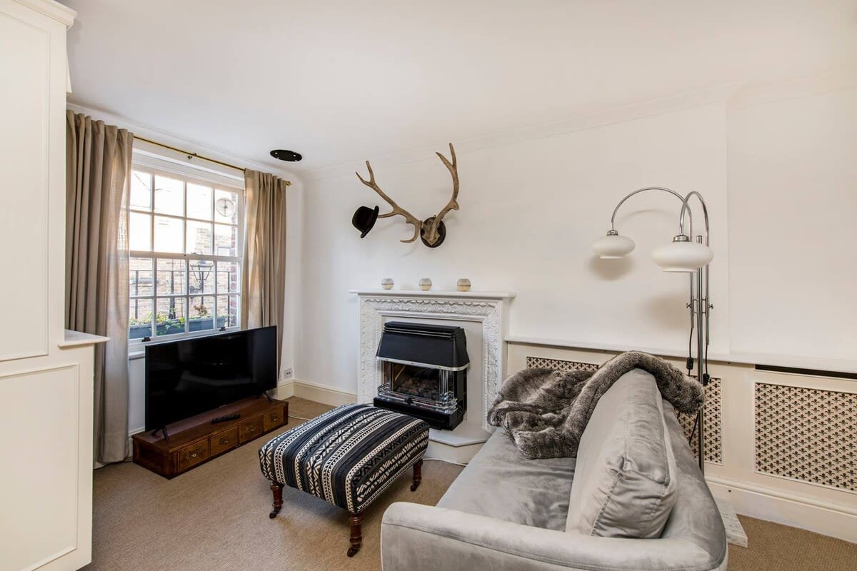 2 Bed Apartment, Notting Hill in 7A Ledbury Mews North W11 2AF - Property image 15 - VivreStays