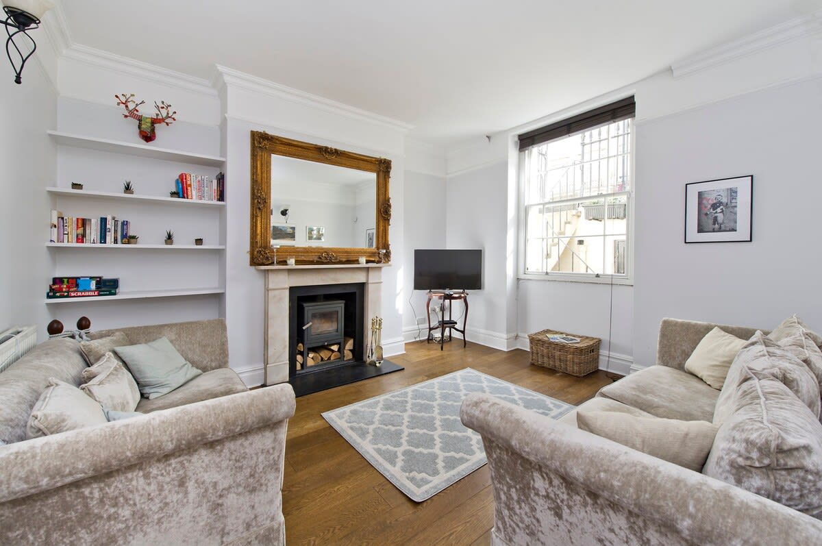 Charming 2-Bed Apt, Pimlico - Photo 1