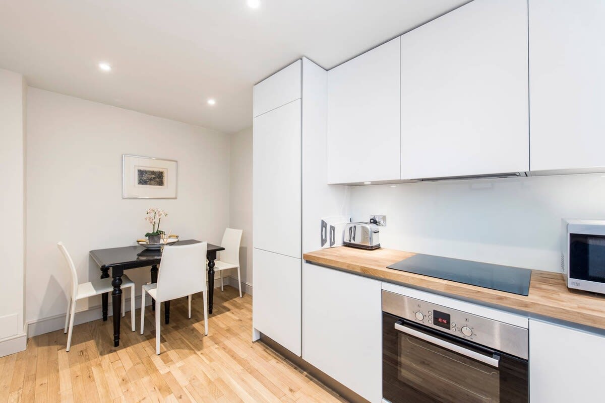 3 Bedroom Mews House - Marble Arch in 1A Frederick Close W2 2HD - Property image 3 - VivreStays