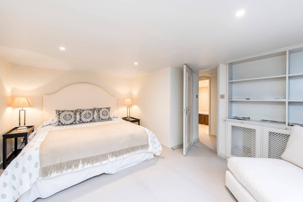 3 Bedroom Mews House - Marble Arch in 1A Frederick Close W2 2HD - Property image 2 - VivreStays