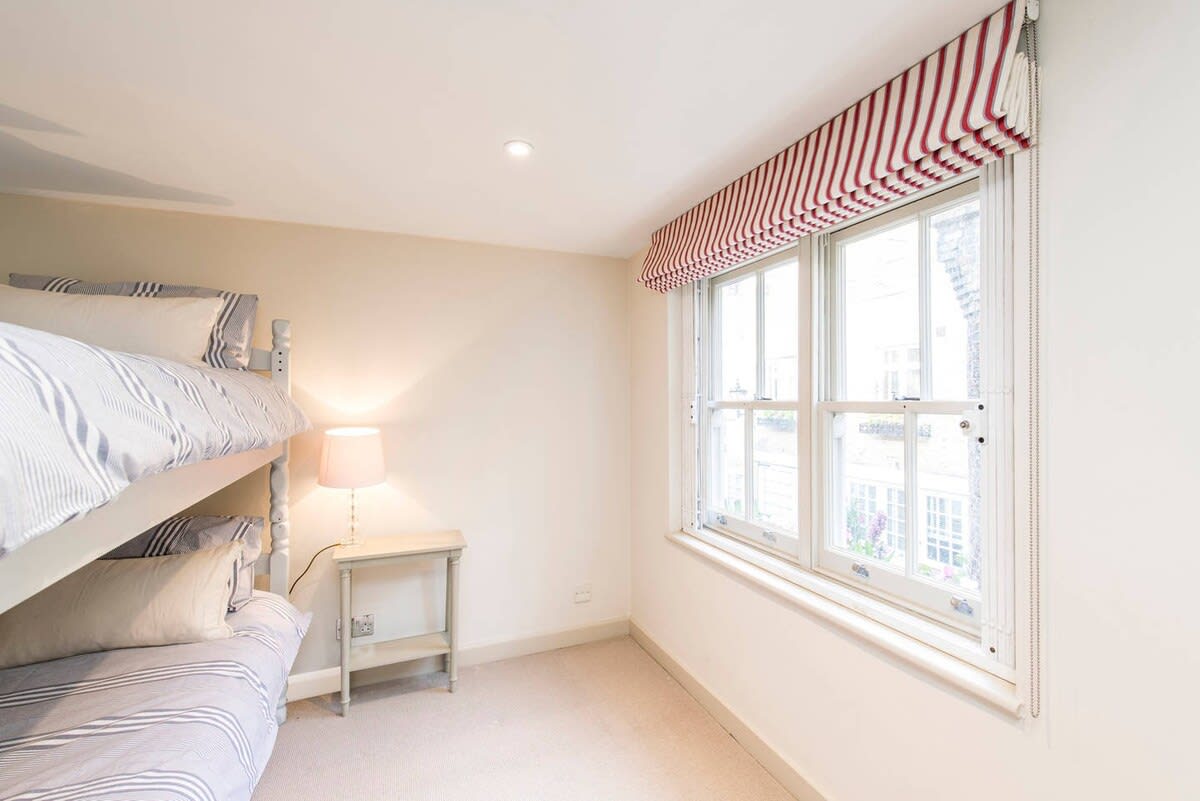 3 Bedroom Mews House - Marble Arch in 1A Frederick Close W2 2HD - Property image 28 - VivreStays