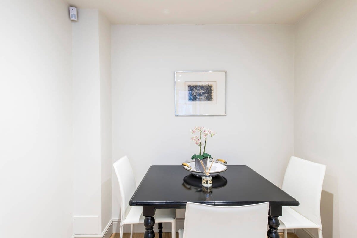 3 Bedroom Mews House - Marble Arch in 1A Frederick Close W2 2HD - Property image 33 - VivreStays