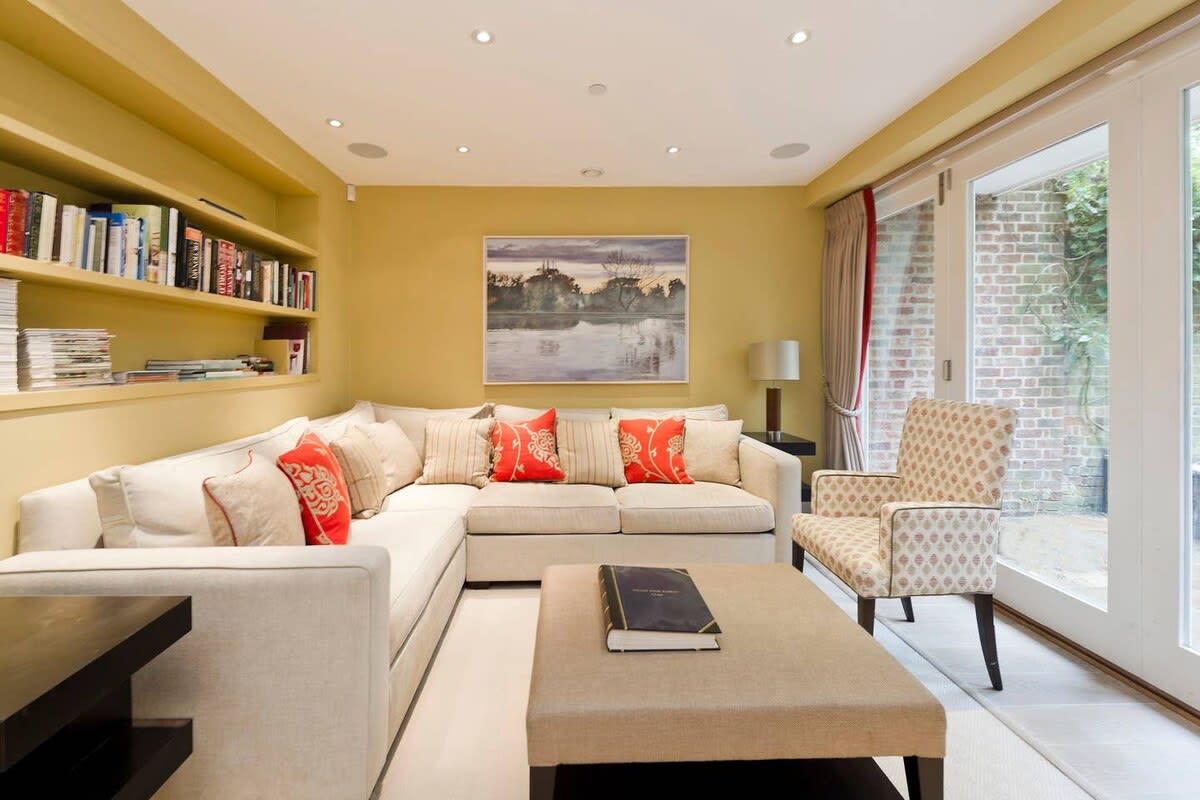 4 Bedroom House, Holland Park in 123 Woodsford Square W14 8DT - Property image 3 - VivreStays