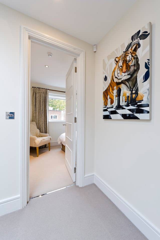 4 Bedroom House, Holland Park in 123 Woodsford Square W14 8DT - Property image 23 - VivreStays