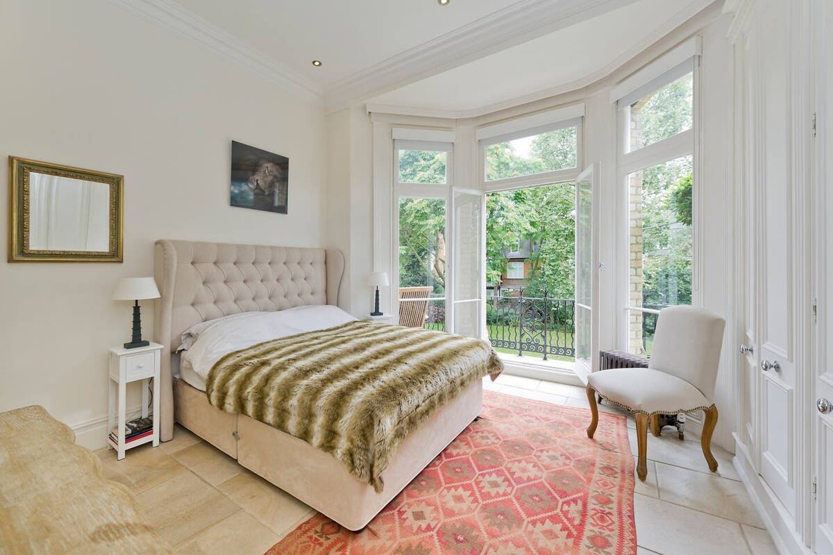 Cute 2-bed Chelsea Apartment in 104 Elm Park Gardens SW10 9PE - Property image 16 - VivreStays