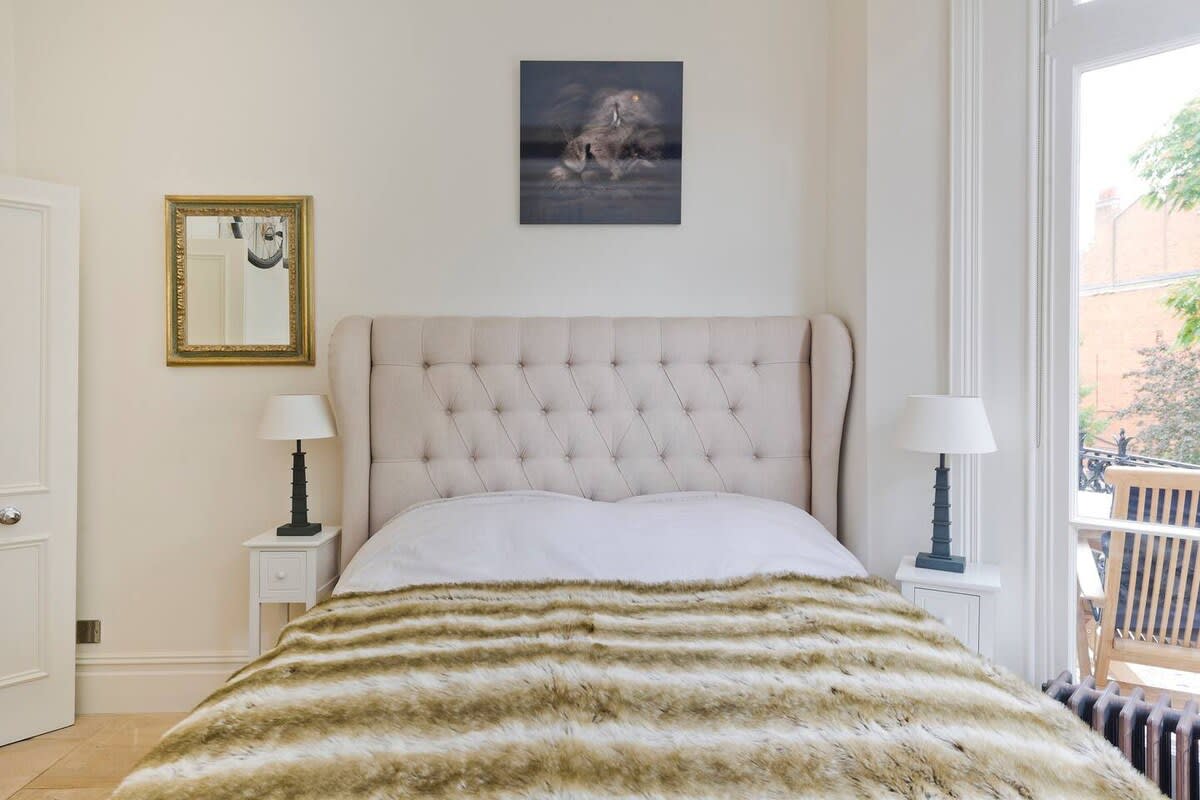 Cute 2-bed Chelsea Apartment in 104 Elm Park Gardens SW10 9PE - Property image 17 - VivreStays