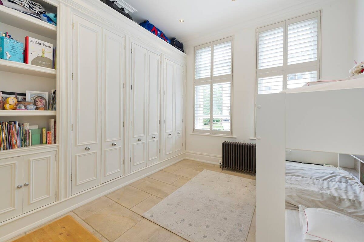 Cute 2-bed Chelsea Apartment in 104 Elm Park Gardens SW10 9PE - Property image 19 - VivreStays