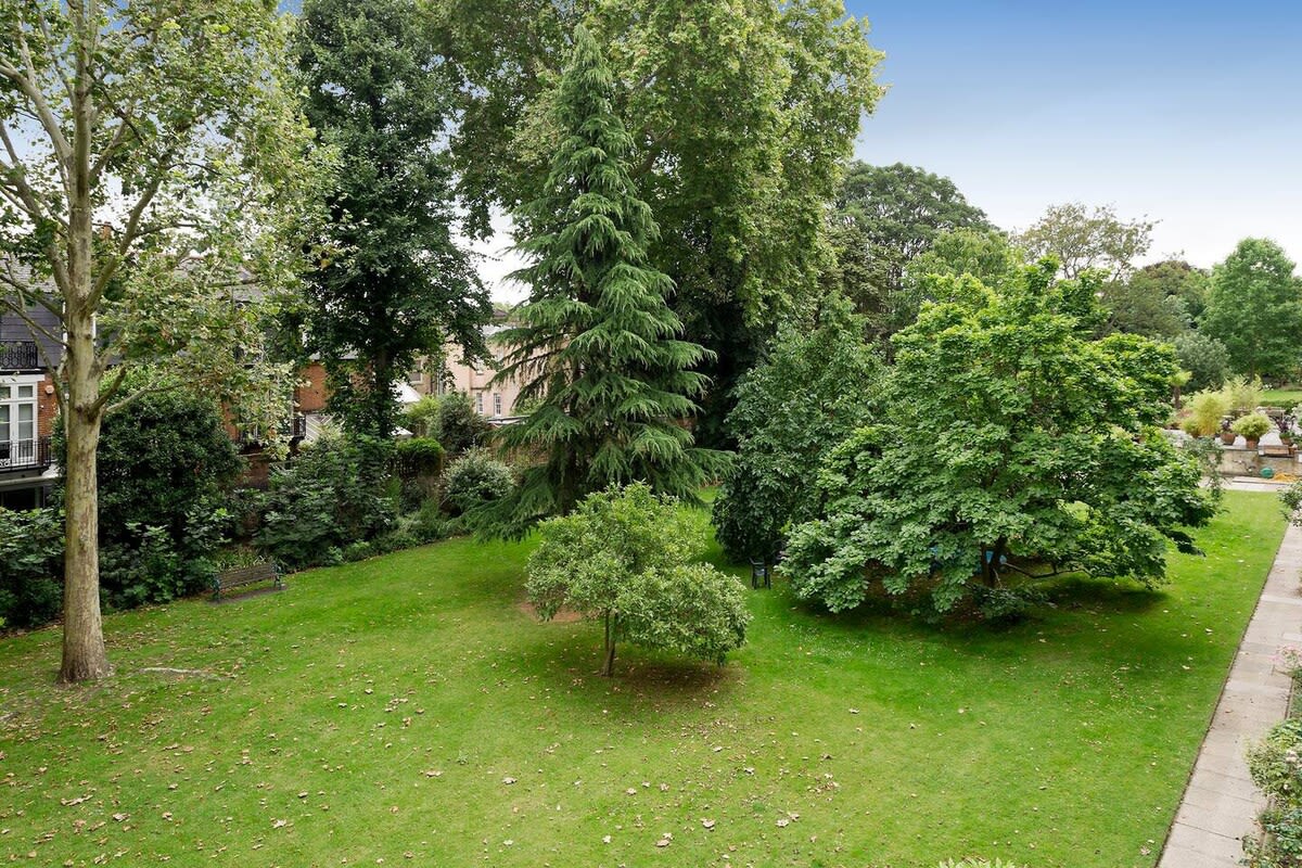 Cute 2-bed Chelsea Apartment in 104 Elm Park Gardens SW10 9PE - Property image 21 - VivreStays