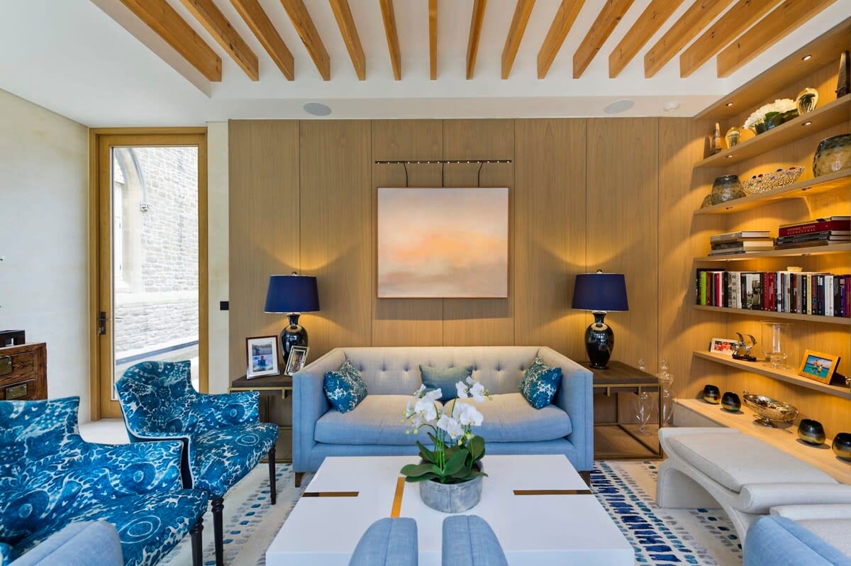 5 Bed House w/ indoor pool, sauna & private garden - Fulham in Fulham Palace Road SW6 6UB - Property image 7 - VivreStays