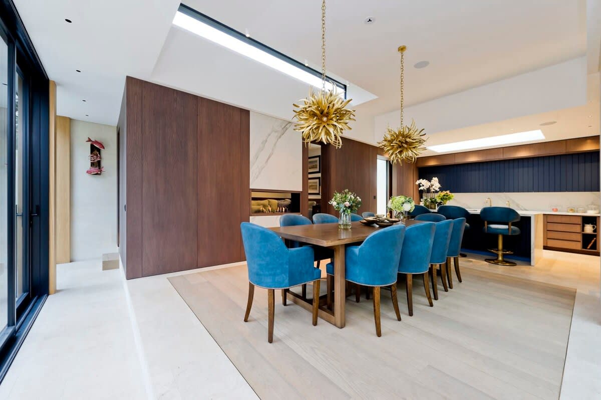 5 Bed House w/ indoor pool, sauna & private garden - Fulham in Fulham Palace Road SW6 6UB - Property image 10 - VivreStays