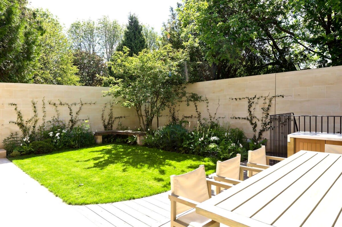 5 Bed House w/ indoor pool, sauna & private garden - Fulham in Fulham Palace Road SW6 6UB - Property image 57 - VivreStays