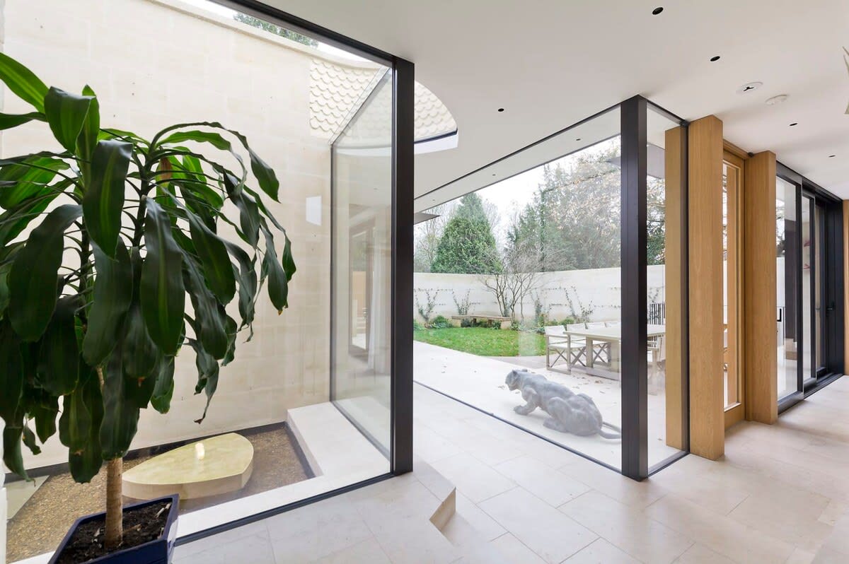 5 Bed House w/ indoor pool, sauna & private garden - Fulham in Fulham Palace Road SW6 6UB - Property image 51 - VivreStays