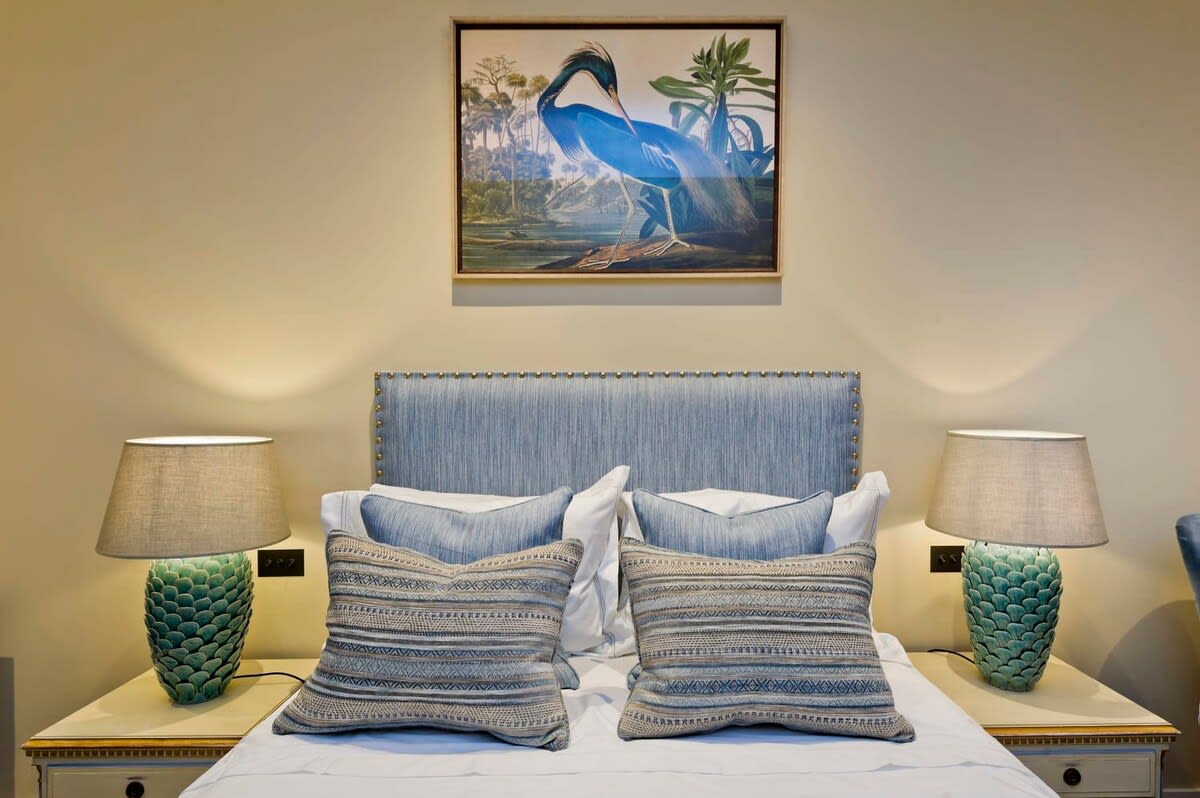 5 Bed House w/ indoor pool, sauna & private garden - Fulham in Fulham Palace Road SW6 6UB - Property image 35 - VivreStays