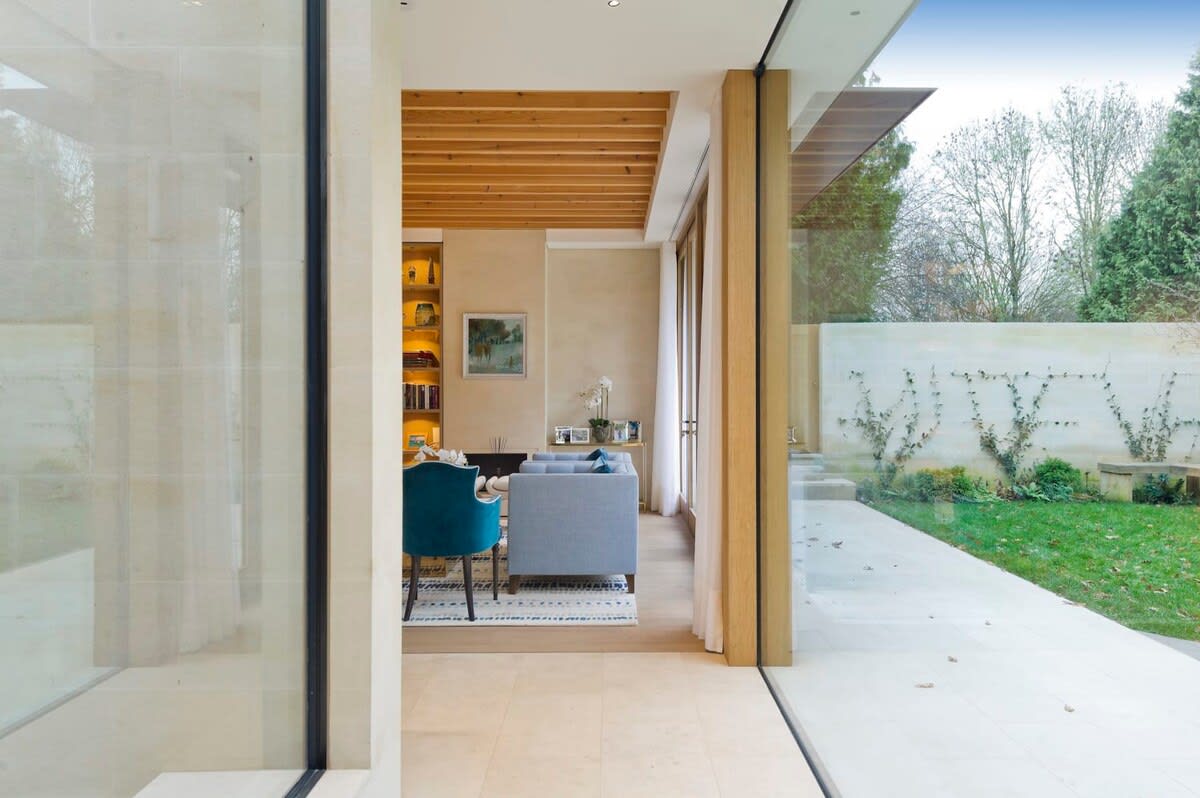 5 Bed House w/ indoor pool, sauna & private garden - Fulham in Fulham Palace Road SW6 6UB - Property image 23 - VivreStays