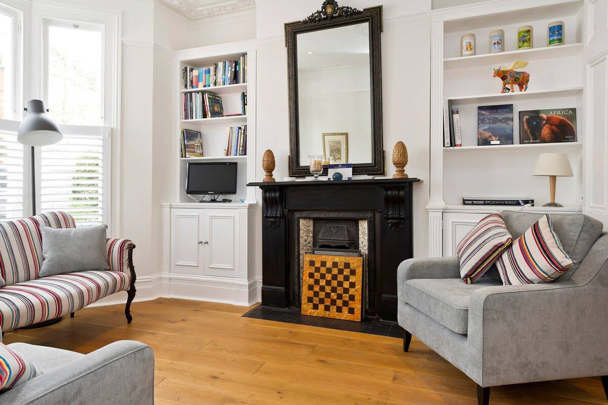 Spacious 4 Bed House, Battersea in 12 Berber Road SW11 6RZ - Property image 11 - VivreStays
