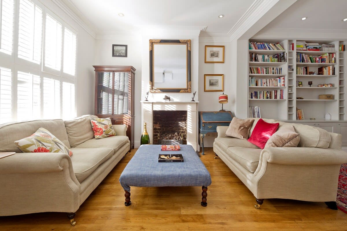 Modern 4-Bed House with a Garden, Fulham - Picture 1