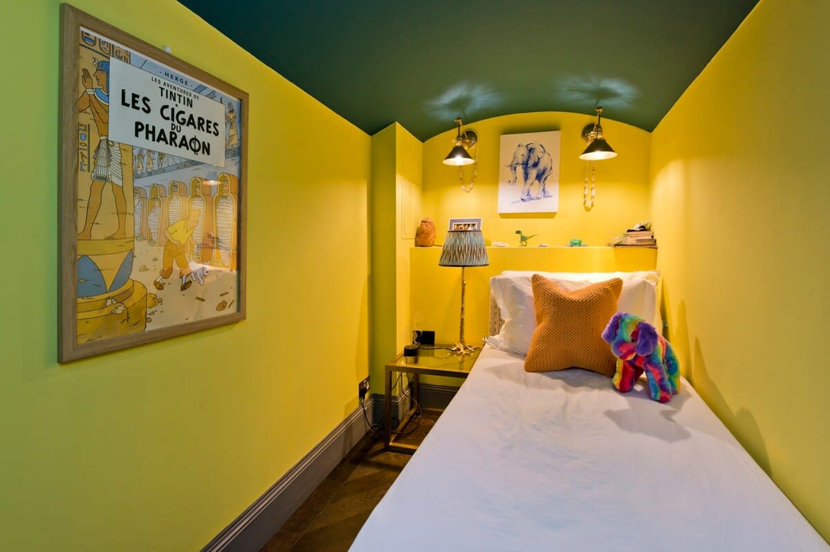 Colourful 3 Bed Kensington Garden Flat in Courtfield Gardens 20 SW5 0PD - Property image 10 - VivreStays