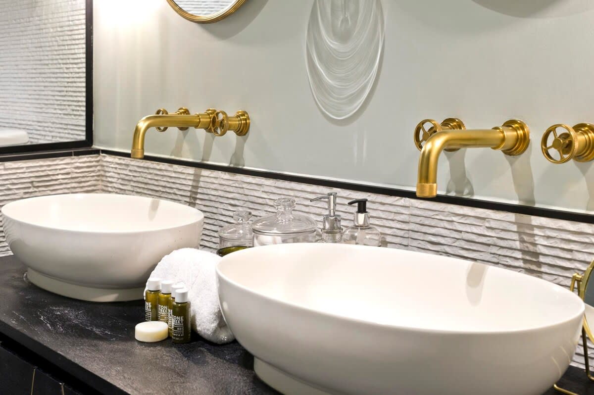 Colourful 3 Bed Kensington Garden Flat in Courtfield Gardens 20 SW5 0PD - Property image 25 - VivreStays