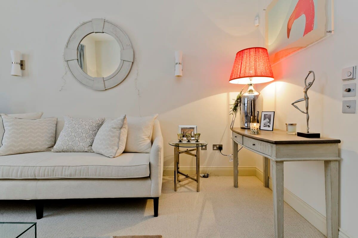View Charming 1 Bed Flat, Chelsea in Westgate Terrace 26 SW10 9BJ Charming 1 Bed Flat, Chelsea in Westgate Terrace 26 SW10 9BJ - Property image 14 - VivreStays